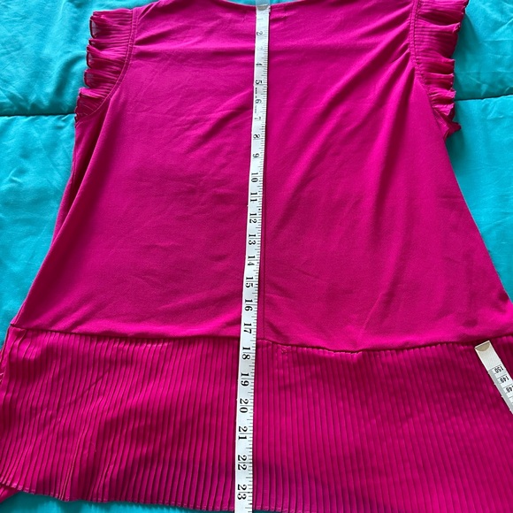 89th & Madison Fuchsia Top - Picture 6 of 7